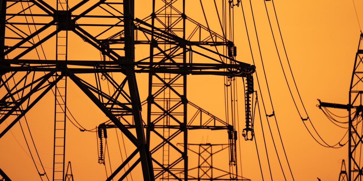 Calidad de la energía eléctrica: el problema invisible que está dañando tus equipos industriales (y tu operación)